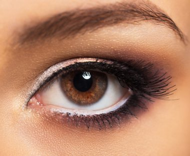 güzel göz alıcı makyaj ile closeup