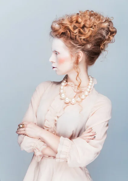 Mode porträtt i stil med maria antuanetta — Stockfoto