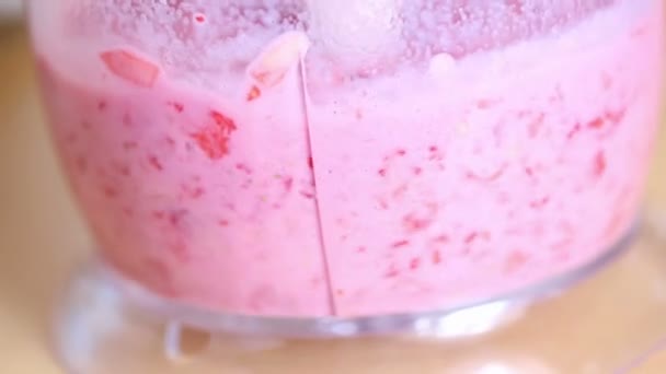 Zubereitung Smoothie — Stockvideo