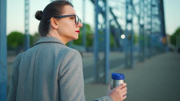 Back View Caucasian Businesswoman Coat Walking City Early Morning Drinking — Stock Video
