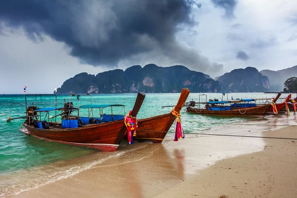 Traditionelle thailändische Boote — Stockfoto