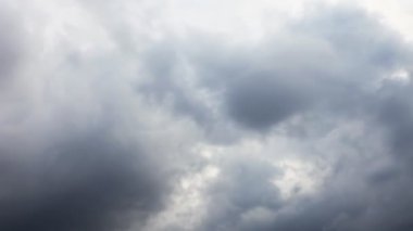 karanlık gökyüzü hareketli