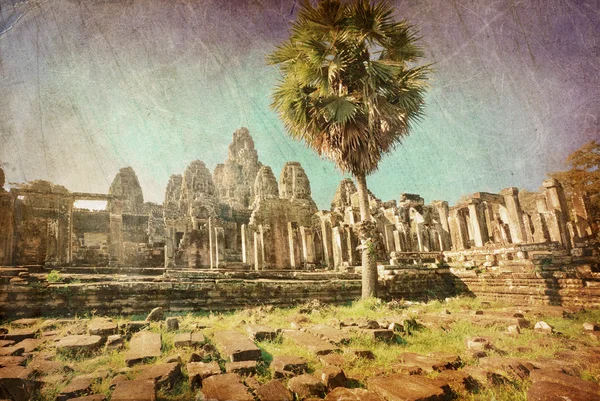 复古风格的古代佛教高棉寺庙 — 图库照片