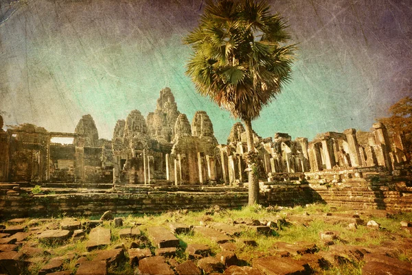 Ancient buddhist khmer temple in retro style — Stock Photo, Image