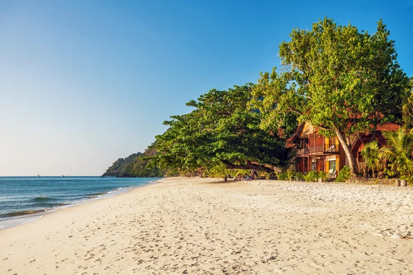 Egzotyczna plaża tropikalna. — Zdjęcie stockowe