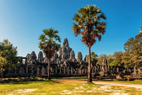 Bayon tempel i Angkor Wat kompleks - Stock-foto