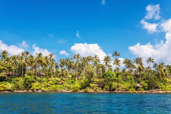 Exotiska tropiska ön — Stockfoto