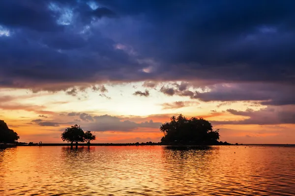 Tropical sea at sunset. — Stock Photo, Image