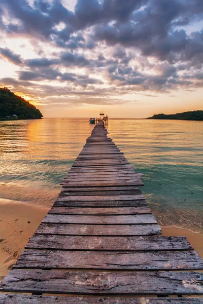 Puesta de sol sobre el mar. —  Fotos de Stock