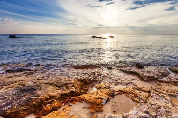 Stranden vid solnedgången — Stockfoto