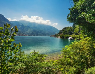 güzel dağ ve Deniz Manzaralı