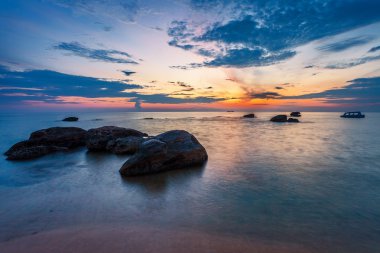  Gün batımında plaj 