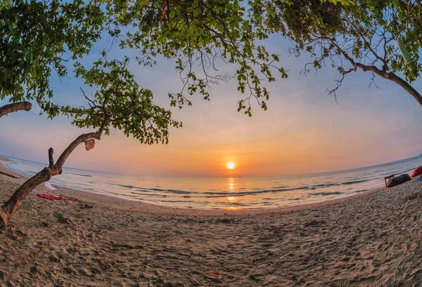 Atardecer Paisaje Playa Isla Koh Chang Mirada Ojo Pez Tailandia —  Fotos de Stock