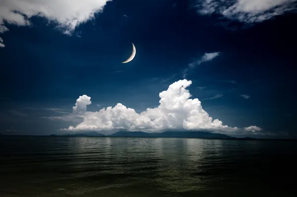 Morze i księżyc — Zdjęcie stockowe