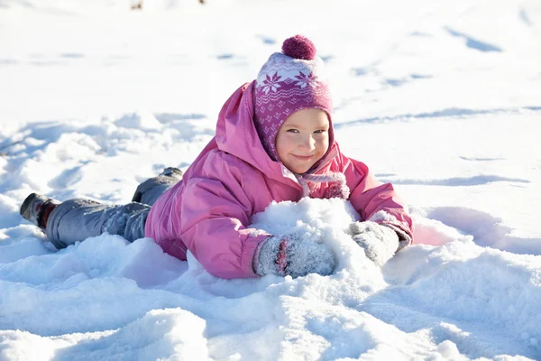 Fille en hiver — Photo