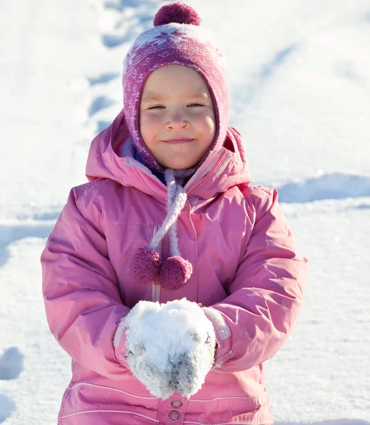 Chica en el invierno — Foto de Stock