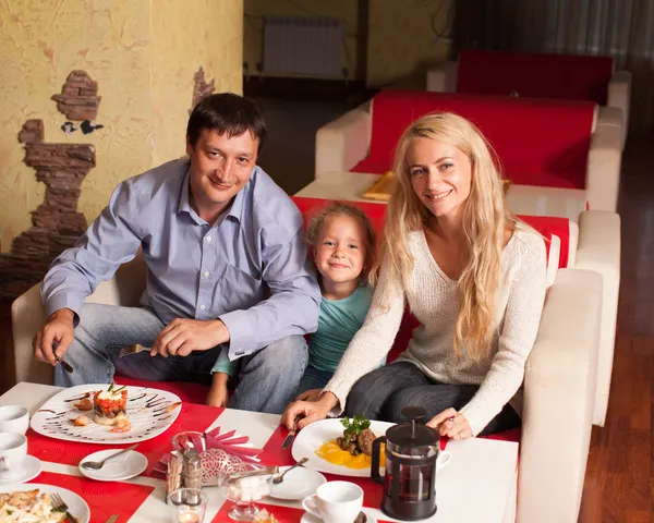 Família no café — Fotografia de Stock
