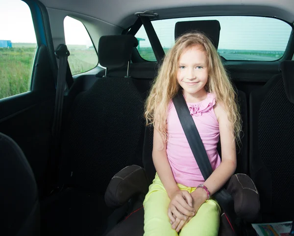 Barn i bil — Stockfoto