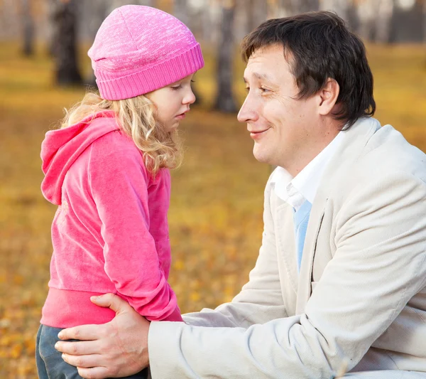 Pappa medlidsamma dotter — Stockfoto