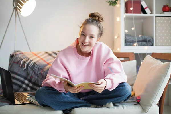 Millennial Teen Girl Sit Couch Living Room Study Laptop Making — Stockfoto