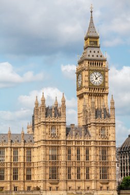 Büyük Millet Meclisi ev sahipliği yapmaktadır. Londra, İngiltere