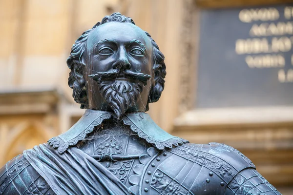 Statue des Grafen von Pembroke. Oxford, Großbritannien — Stockfoto