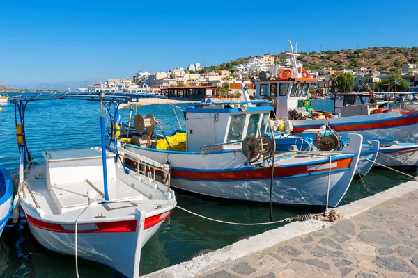 Elounda hafen. Beton, Griechenland — Stockfoto