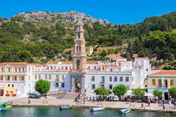 Ilha Symi Grécia Julho 2015 Turistas Que Visitam Mosteiro Arcanjo — Fotografia de Stock