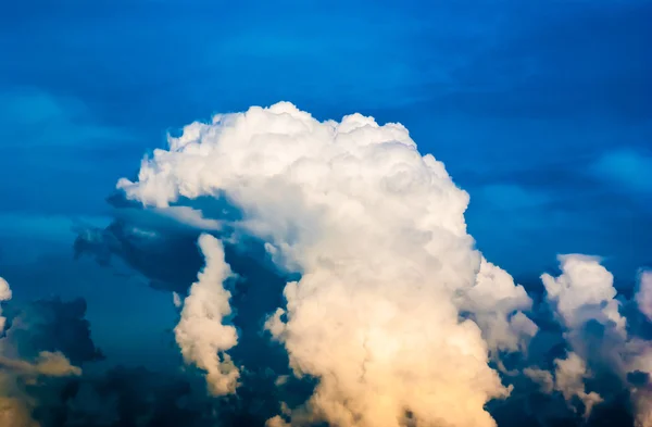 Dramatic sky and clouds at sunset — Stock Photo, Image