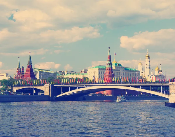 Veduta del fiume Mosca e argine del Cremlino — Foto Stock