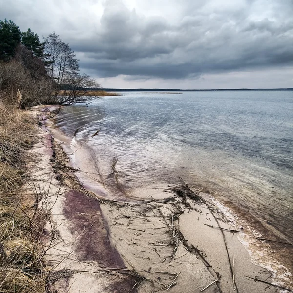 Paysage d'automne avec lac — Photo