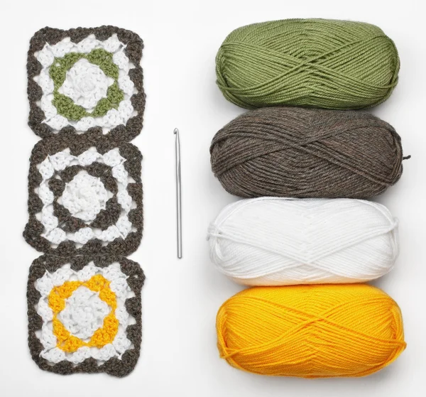 Knitting pattern, crochet and color yarn — Stock Photo, Image