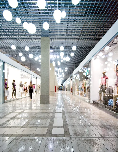 Interior de un centro comercial — Foto de Stock