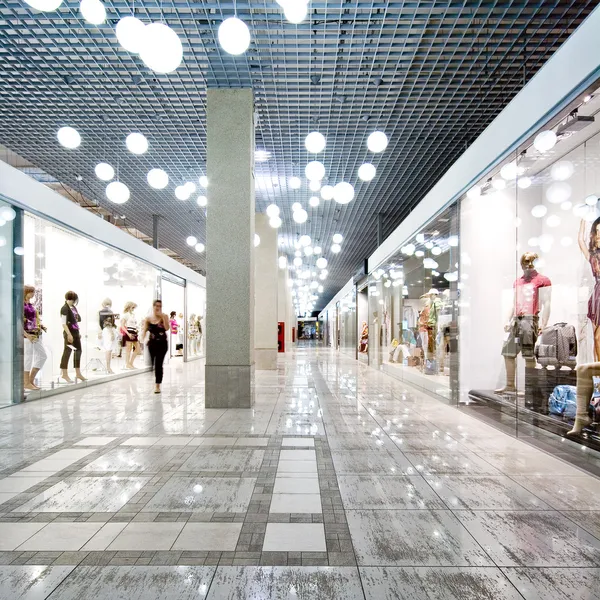 Interior de un centro comercial — Foto de Stock