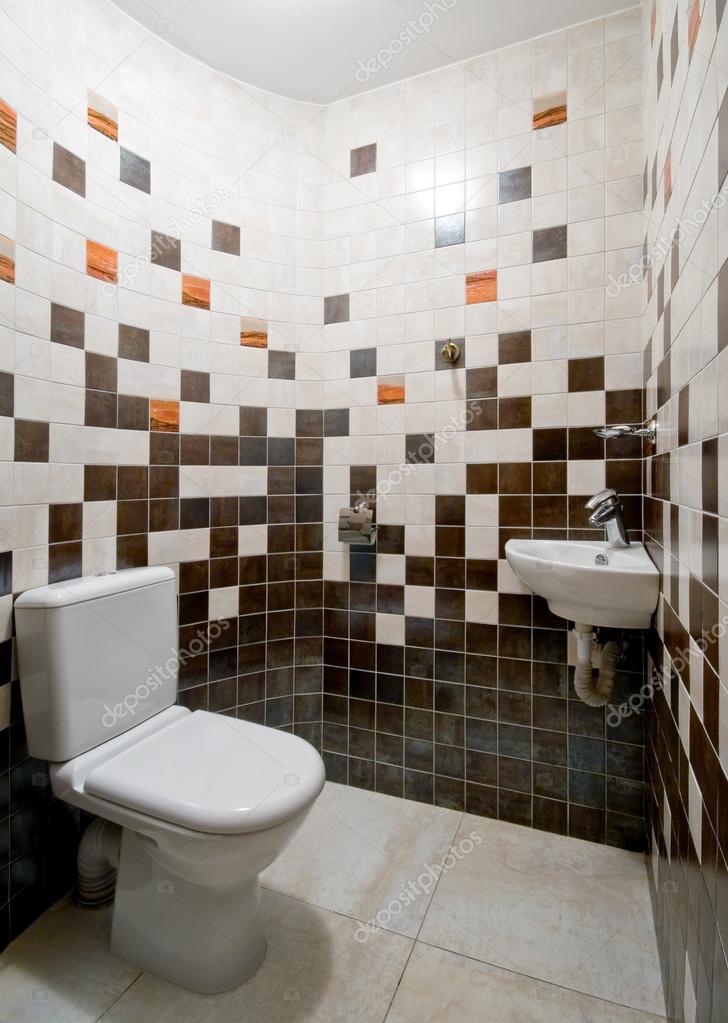 Simple Toilet Room Design