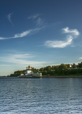 yaroslav volga Nehri üzerinden şehir