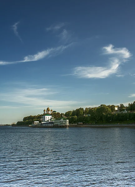 Πόλη του Γιάροσλαβ από τον ποταμό Βόλγα — Φωτογραφία Αρχείου