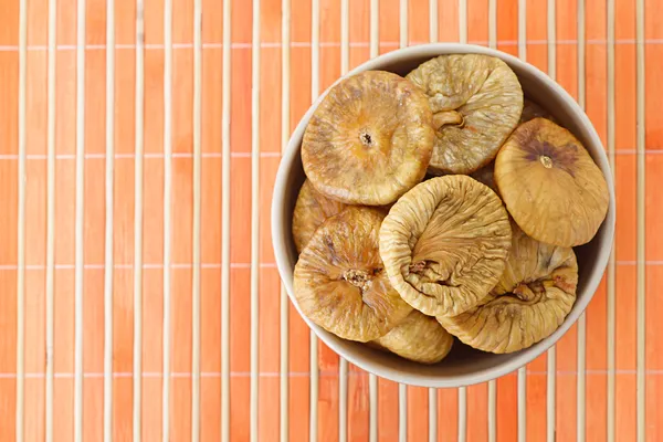 Assiette aux figues séchées — Photo