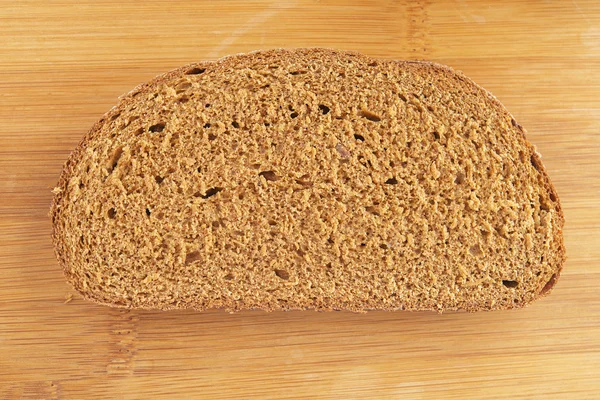 Stück Roggenbrot — Stockfoto