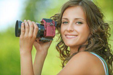 fotoğraf makinesi portre sevimli genç tutan eller