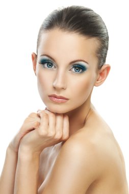 Omuzlar bared ile kadın portre