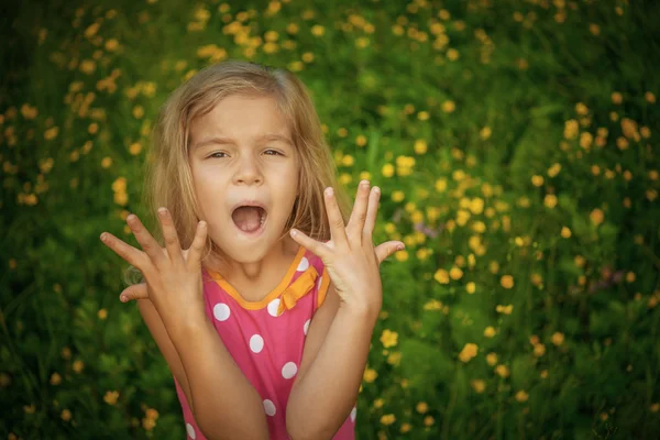 Menina gritando — Fotografia de Stock