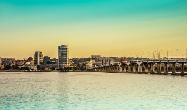 Şehir dnipropetrovsk ve nehir Dinyeper