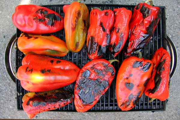 Red Peppers on the Grill — Stock Photo, Image