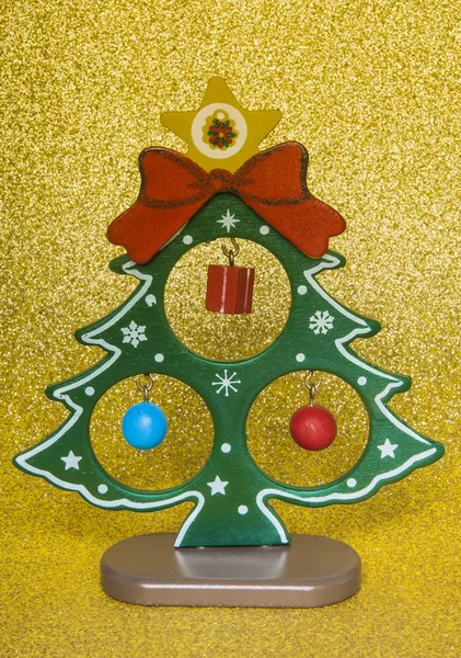 Новогодняя елка и золотистый фон — Zdjęcie stockowe