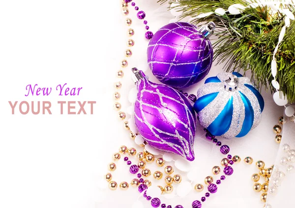Yeni yıl arka plan dekorasyon topları ile — Stok fotoğraf