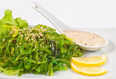 chuka yosun salatası