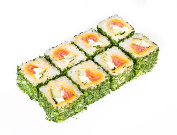 Rouleau de sushi avec des verts — Photo