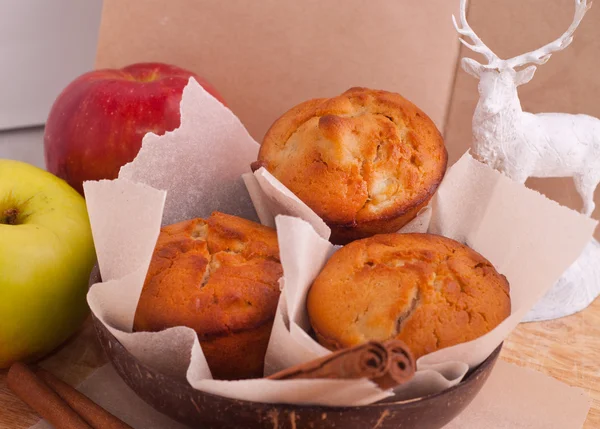 Muffins con manzana y canela —  Fotos de Stock