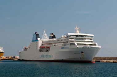 bastia liman içinde büyük ferrys. Corsica, Fransa